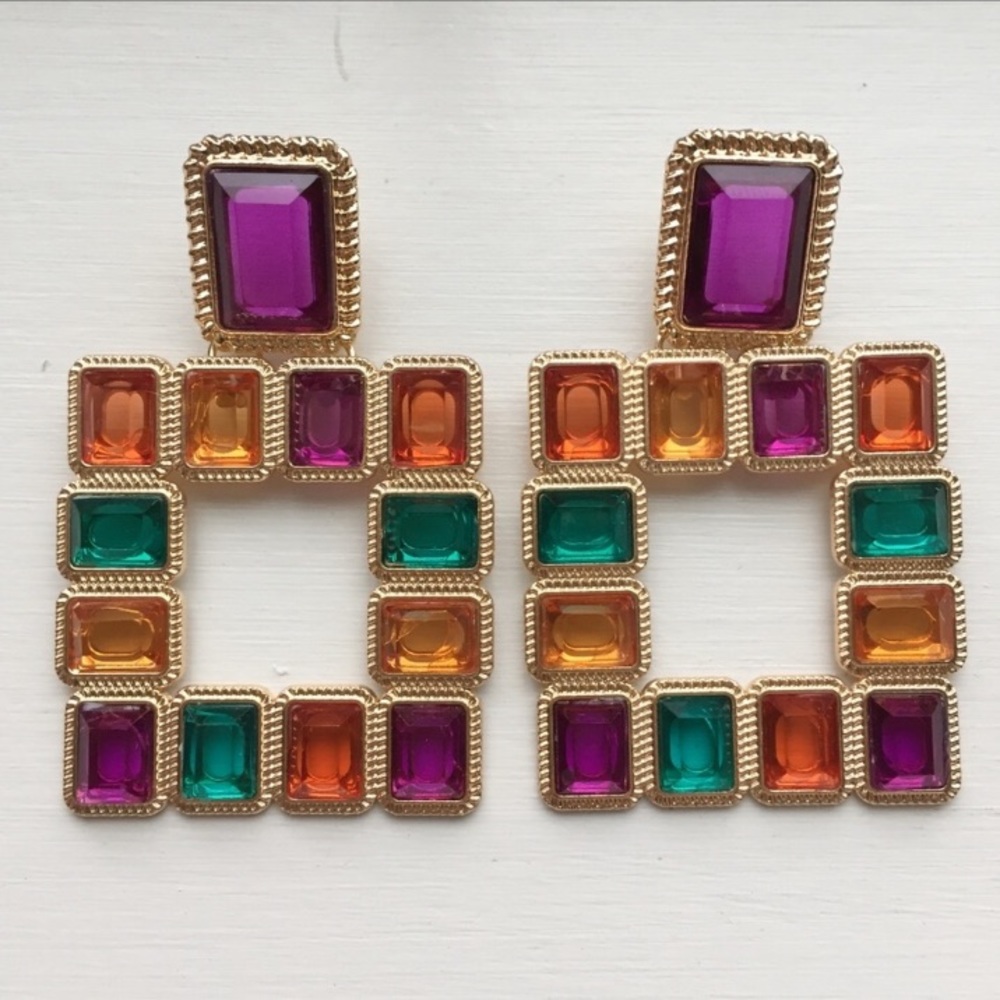 Gold statement earrings - Picture 6 of 8